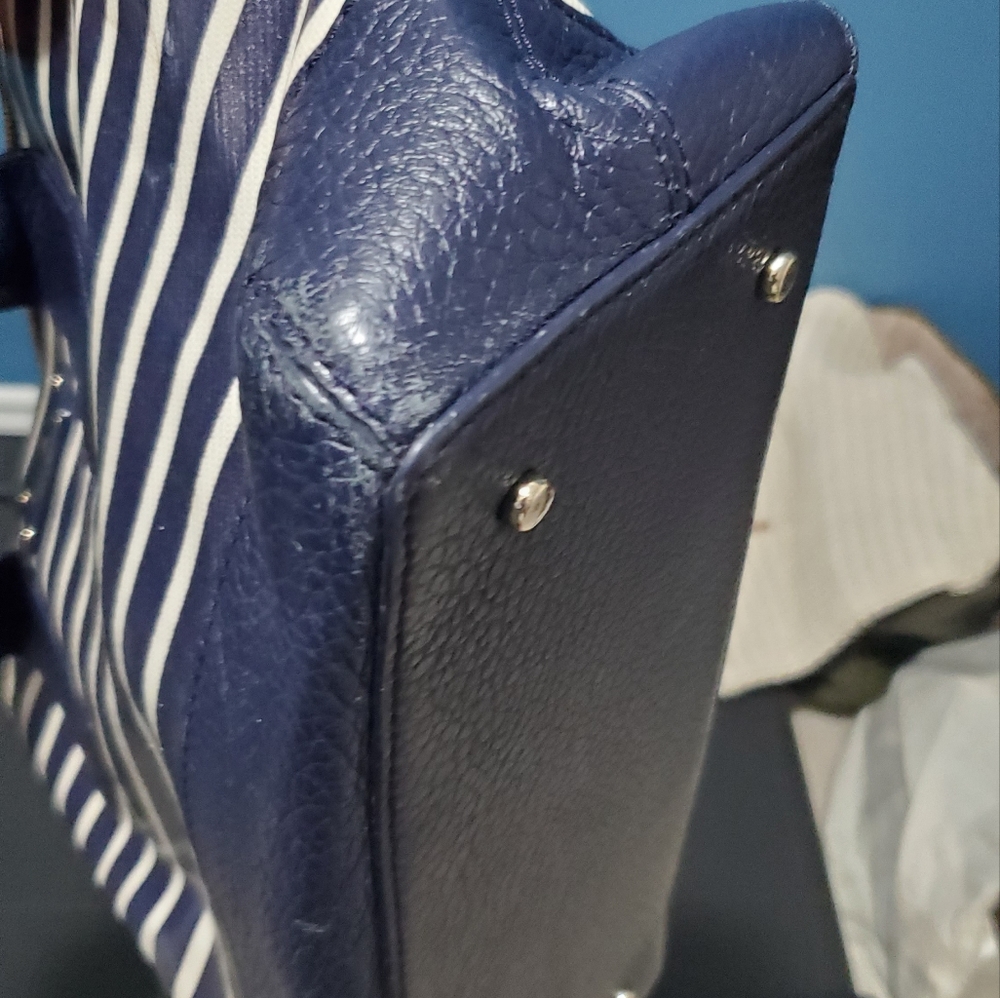 Kate Spade Purse - Picture 3 of 6